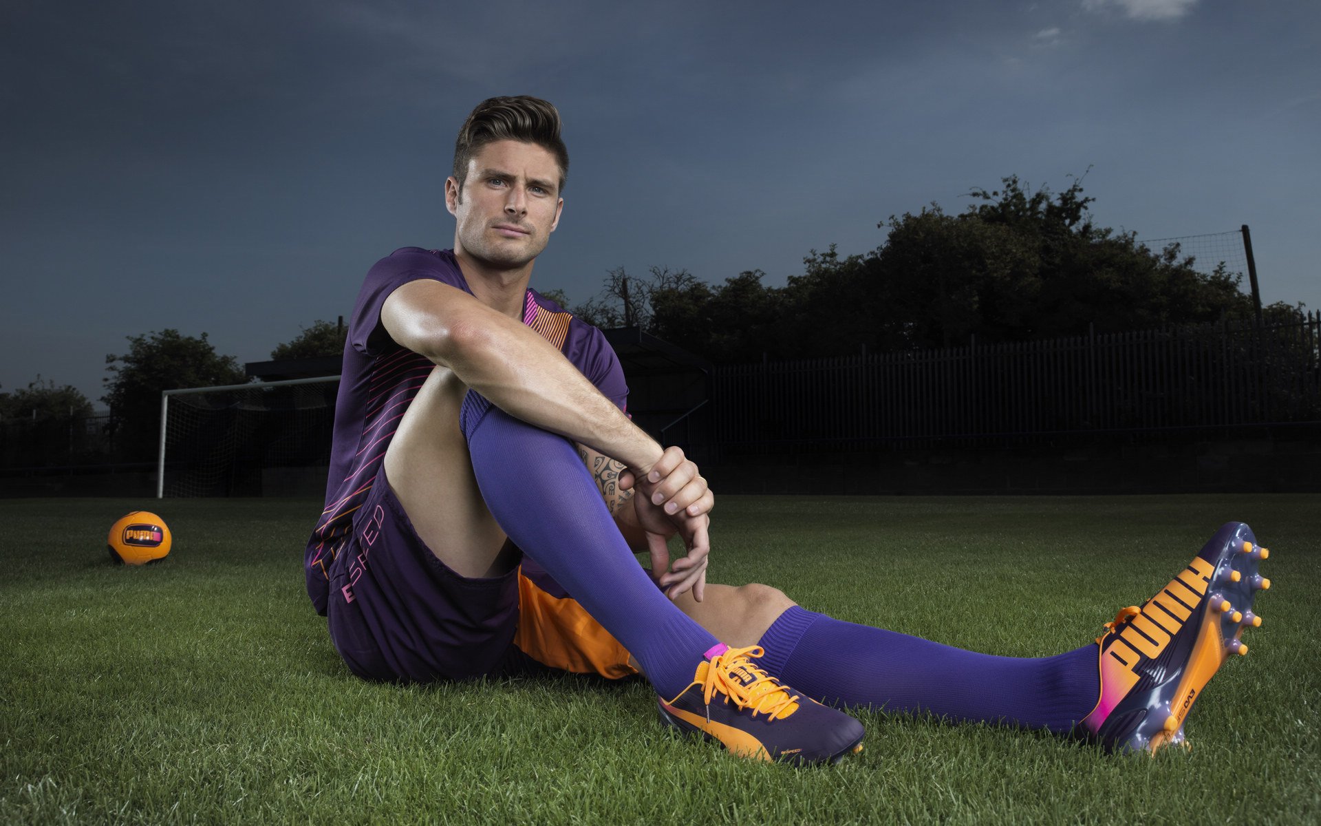 C罗助攻梅开二度,展现全能身手!,c罗替补梅开二度